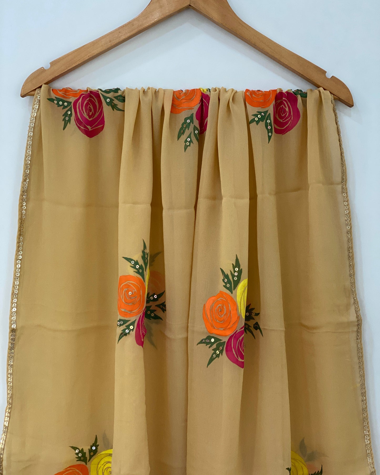 Blooming floral patterns Beige duppta