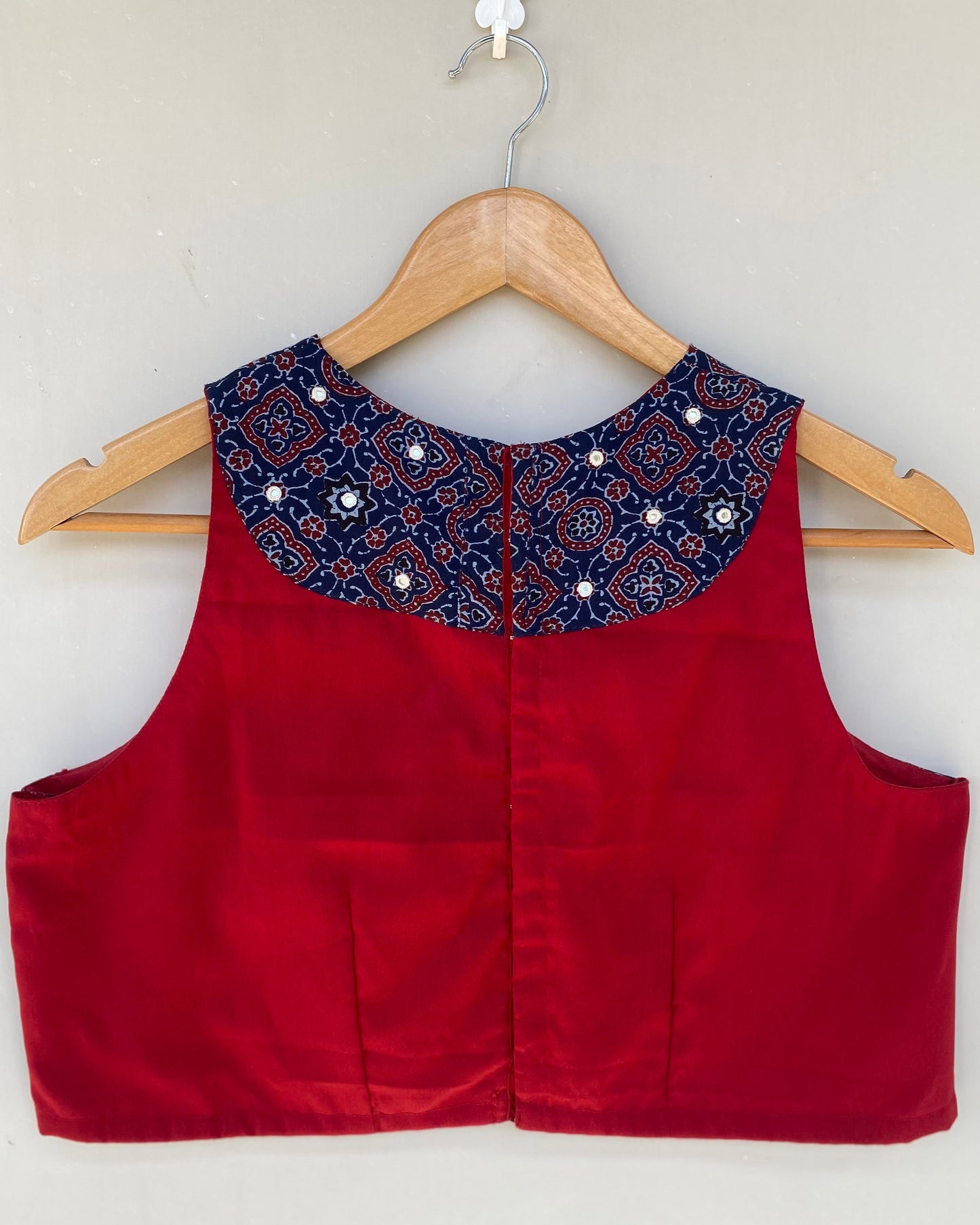 Halter neck blouse
